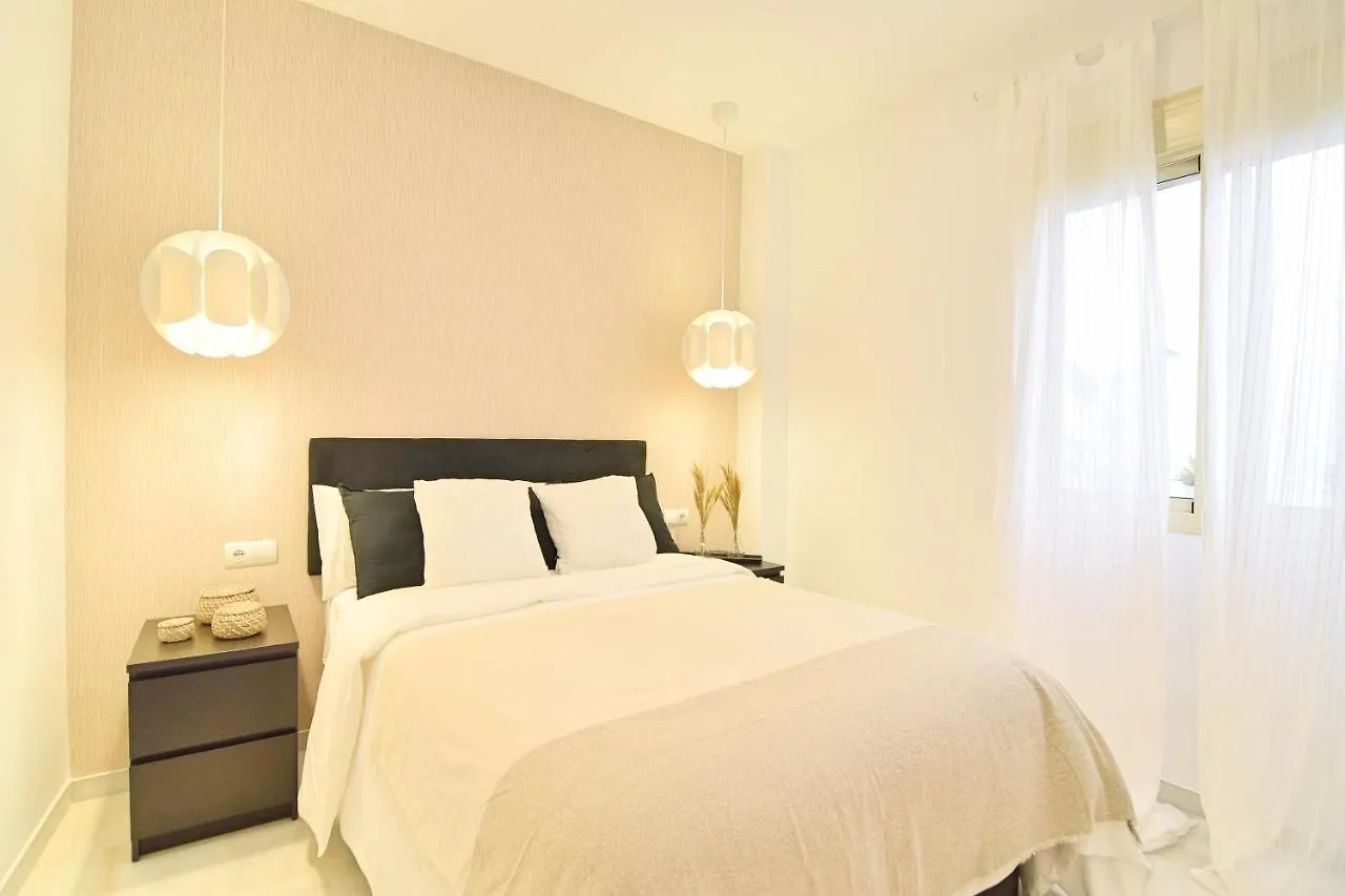 Maclea Home مالقة 0*,